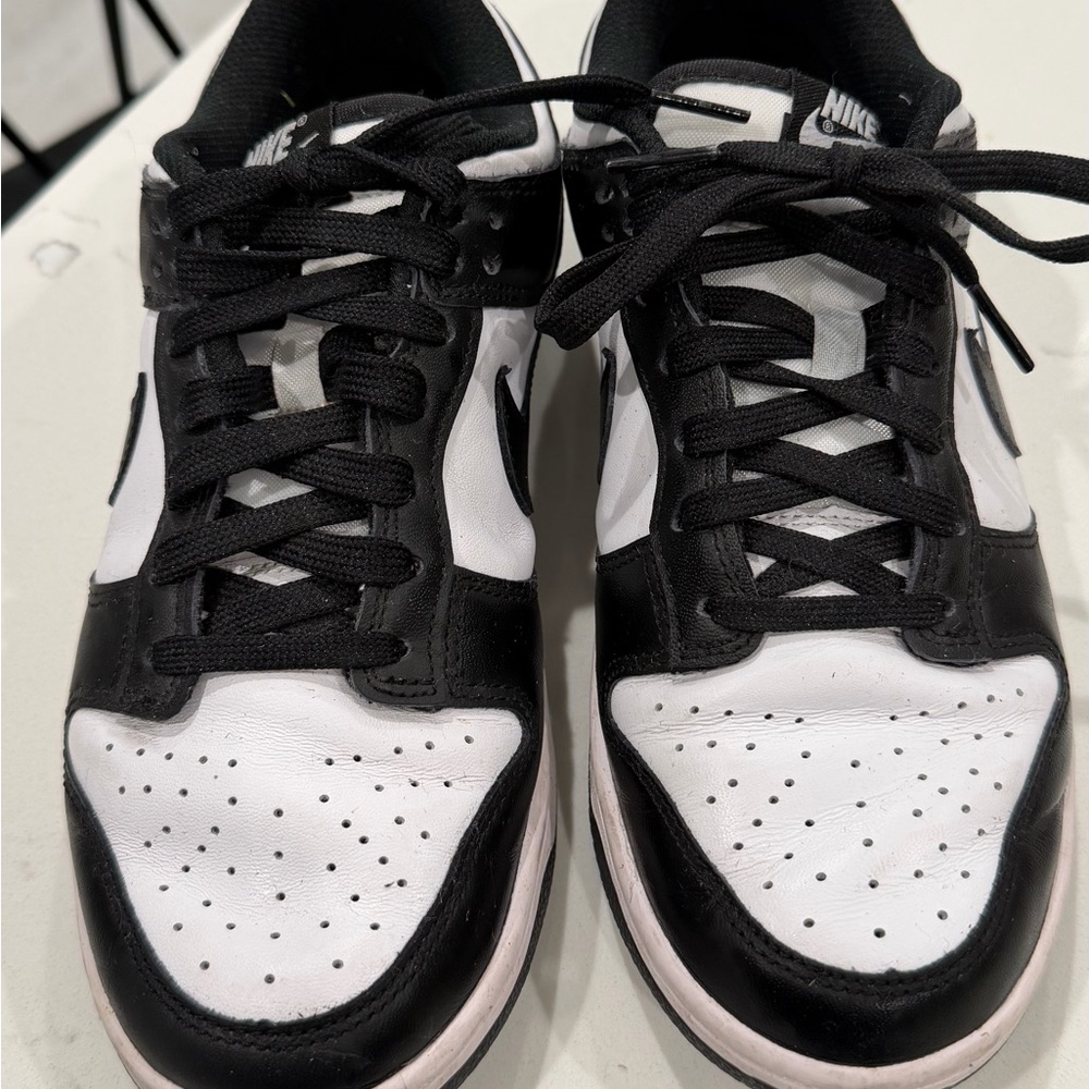 Nike Women’s/Mens Classic Black and White Sneakers